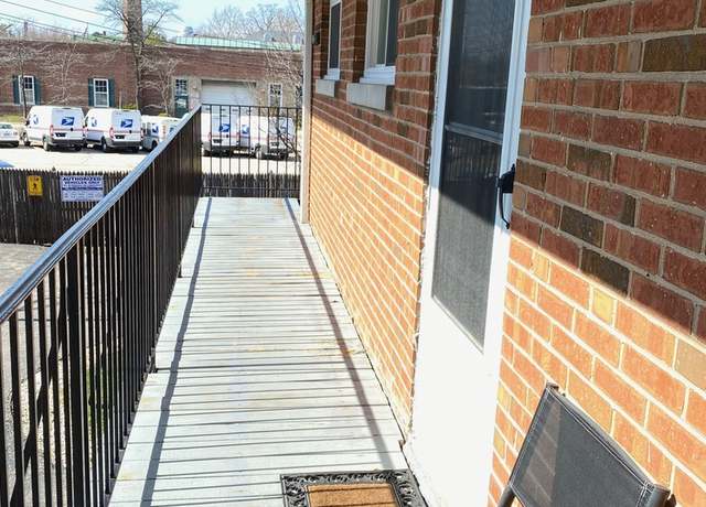 Photo of 604 Green Bay Rd Unit C, Glencoe, IL 60022