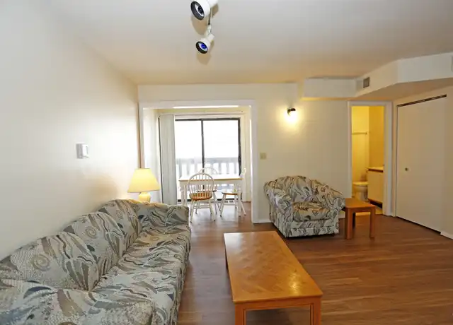 Property at 111 S Lincoln Ave, Urbana, IL, 61801, 2 beds, 1 bath, [object Object]