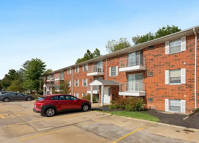Property at 12601 Walnut Hill Dr, North Royalton, OH, 44133, 1-2 bed, 1 bath, [object Object]