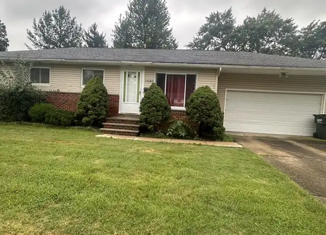 Property at 23660 Comstock Rd, Bedford, OH, 44146, 4 beds, 1.5 baths, [object Object]
