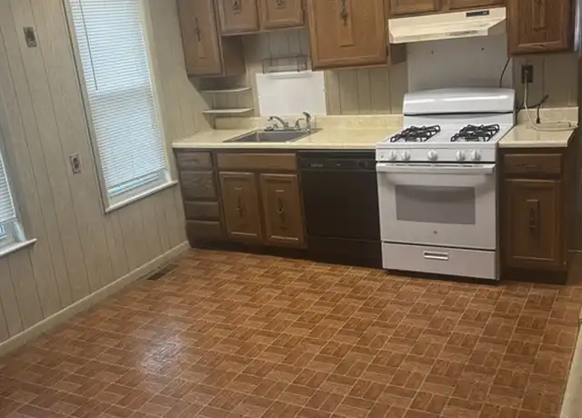 Property at 36 Ibbetson St Unit 1, Somerville, MA, 02143, 2 beds, 1 bath, [object Object]