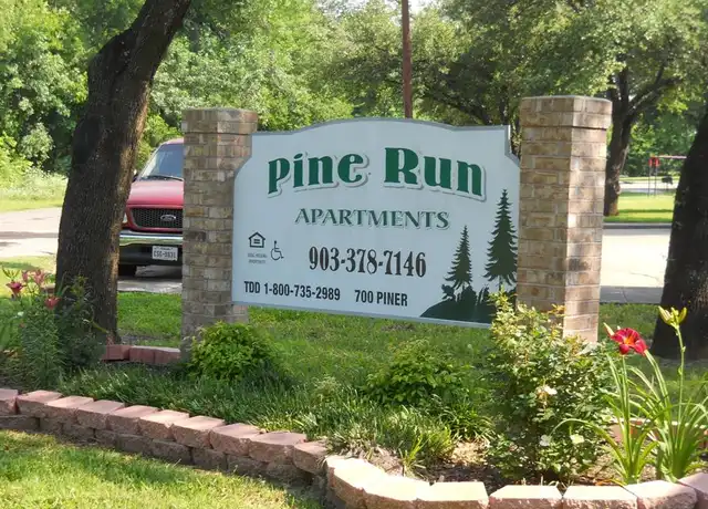 Property at 700 N Piner St, Honey Grove, TX, 75446, 1 bed, 1 bath, [object Object]