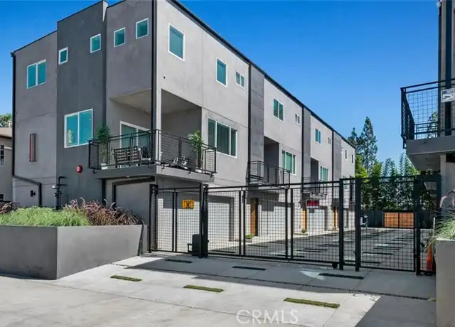 Property at 13536 Vanowen St Unit 5, Van Nuys, CA, 91405, 1 bed, 1 bath, [object Object]