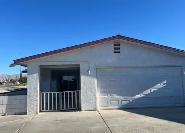 Property at 13060 Kiowa Rd, Apple Valley, CA, 92308, 3 beds, 2 baths, [object Object]