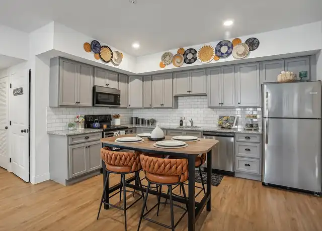 Property at 551 North - 551 N York Rd, Willow Grove, PA, 19090, 2 beds, 2-2.5 baths, [object Object]