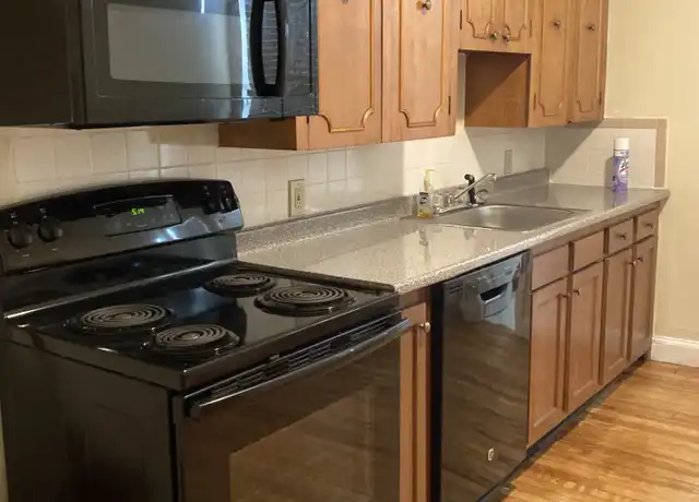 Property at 137 Merriam Ave Unit 3, Leominster, MA, 01453, 2 beds, 1 bath, [object Object]