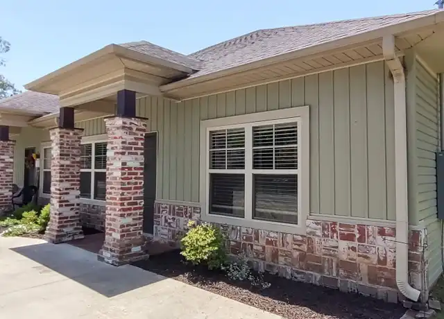 Property at 208 S Walnut St Unit 2, Bryant, AR, 72022, 3 beds, 2 baths, [object Object]