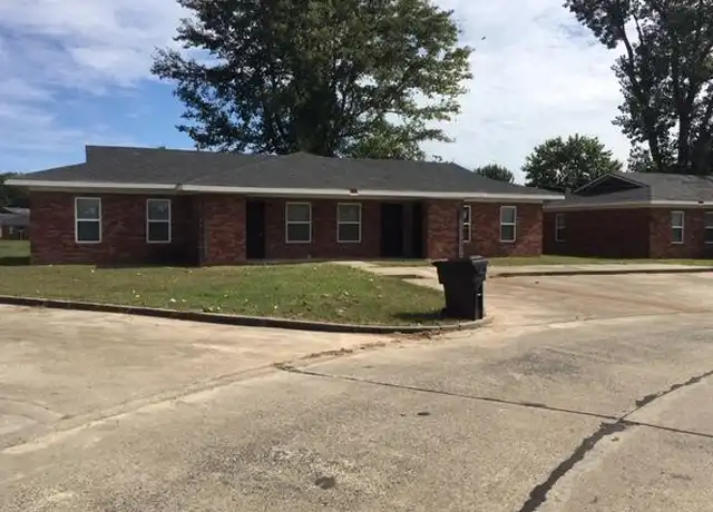 Property at 456 Stone St, Greenville, MS, 38703, 3 beds, 1.5 baths, [object Object]