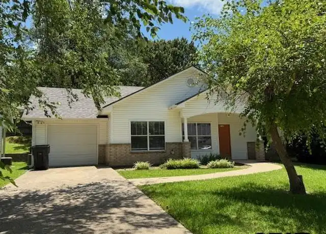 Property at 2617 Westminster Dr, Tyler, TX, 75701, 3 beds, 2 baths, [object Object]