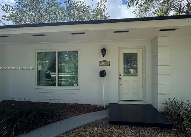 Property at 11780 SW 81st Rd Unit 11780, Miami, FL, 33156, 2 beds, 1 bath, [object Object]