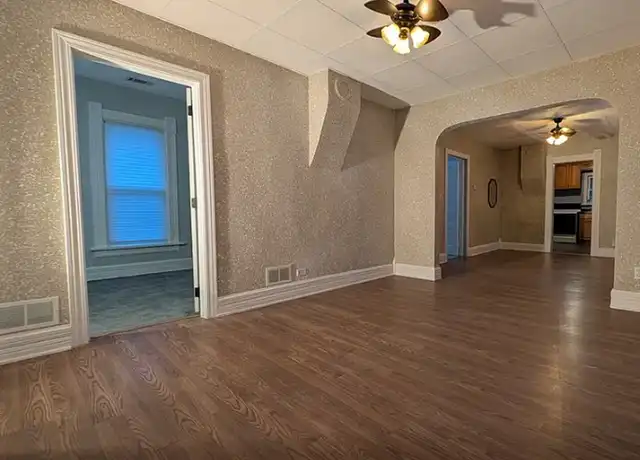 Property at 1580 Wayne St, Toledo, OH, 43609, 3 beds, 1 bath, [object Object]