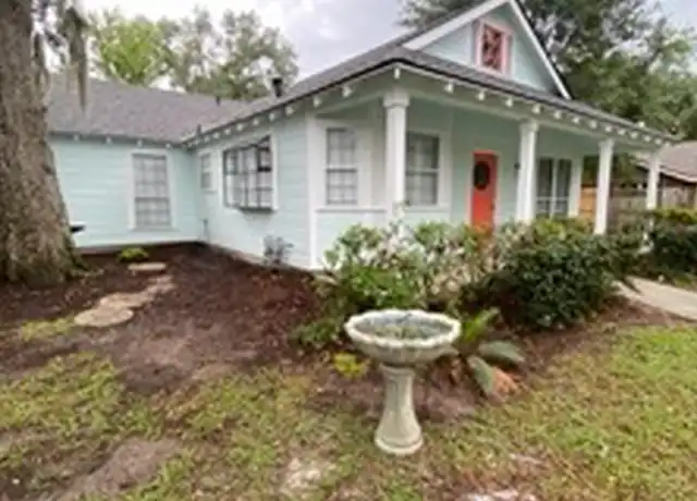 Property at 636 Carondelet St, Mandeville, LA, 70448, 3 beds, 2 baths, [object Object]
