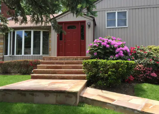 Property at 185 Pinewood Rd, Hartsdale, NY, 10530, 3 beds, 3 baths, [object Object]