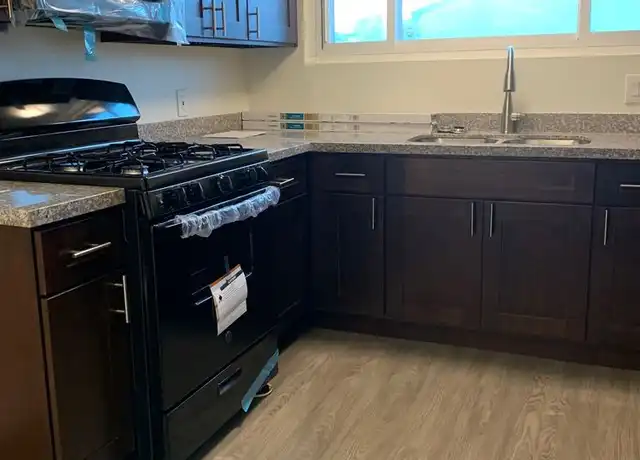 Property at 516 S Flower St Unit F, Inglewood, CA, 90301, 2 beds, 1 bath, [object Object]