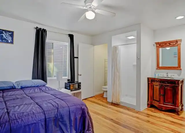 Property at 3715 Mission Blvd Unit 11, San Diego, CA, 92109, 1 bed, 1 bath, [object Object]