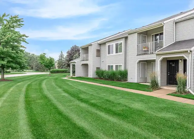 Property at Oaks at Hampton Apartments - 643 Dorchester Dr, Rochester Hills, MI, 48307, 1-3 bed, 1-2.5 bath, [object Object]