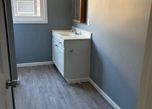 Property at 308 S Main St Unit 5, Frankfort, IN, 46041, 2 beds, 1 bath, [object Object]