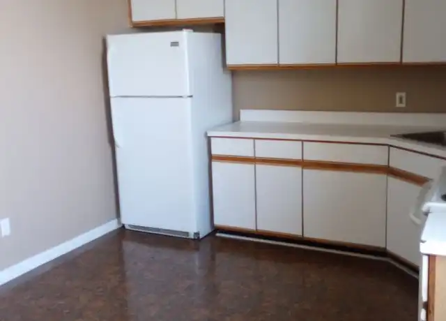 Property at 1720 W Chestnut St Unit 2, Louisville, KY, 40203, 3 beds, 1 bath, [object Object]