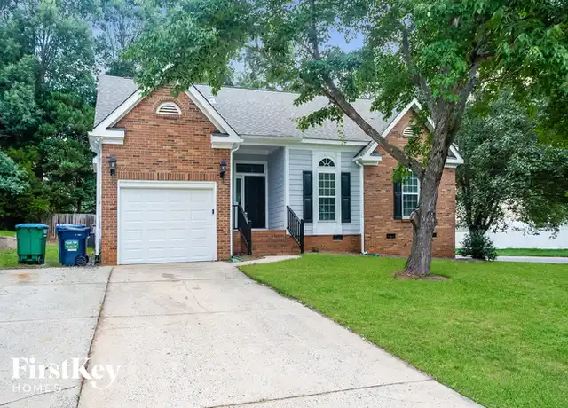 Property at 10700 Starwood Ave, Charlotte, NC, 28215, 3 beds, 2 baths, [object Object]