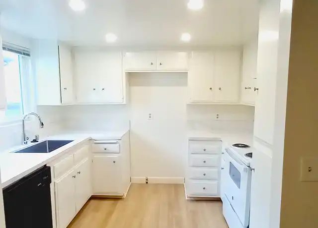 Property at 2116 Nelson Ave Unit D, Redondo Beach, CA, 90278, 2 beds, 2 baths, [object Object]