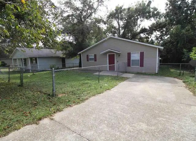 Property at 1911 W Gonzalez St, Pensacola, FL, 32501, 3 beds, 1 bath, [object Object]