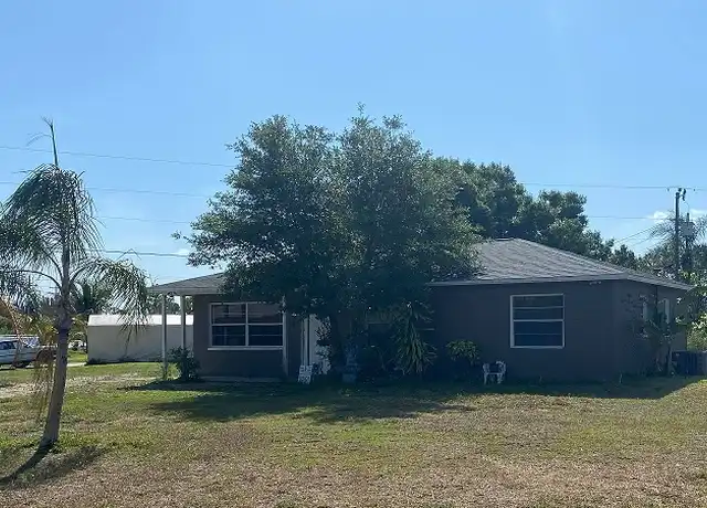 Property at 2250 E 10th St, Lehigh Acres, FL, 33936, 3 beds, 2 baths, [object Object]