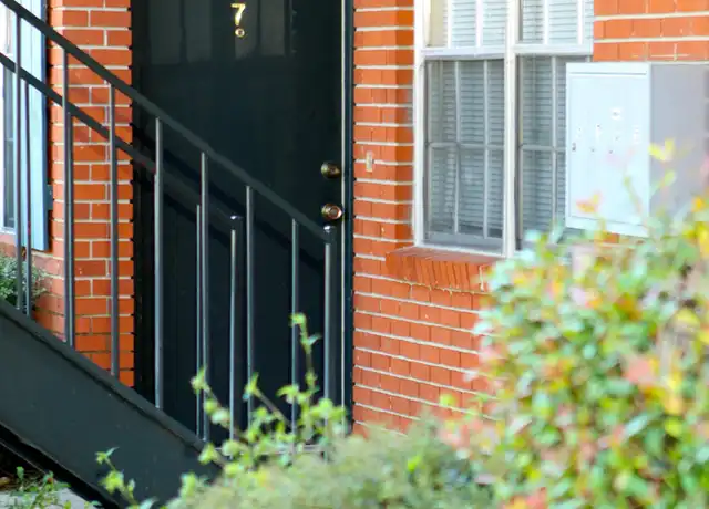 Property at 2008 Oak Grove Rd Unit 14, Hattiesburg, MS, 39402, 2 beds, 1 bath, [object Object]