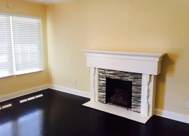 Property at 3845 NW 13th St, Oklahoma City, OK, 73107, 2 beds, 1 bath, [object Object]