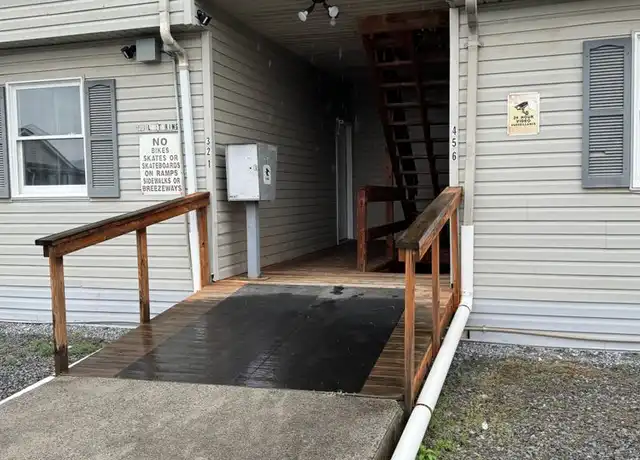 Property at 1304 Holyoke St Unit 3, Kingsport, TN, 37664, 2 beds, 1 bath, [object Object]