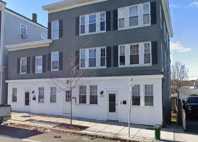 Property at 248 Rantoul St Unit 5, Beverly, MA, 01915, 3 beds, 1 bath, [object Object]