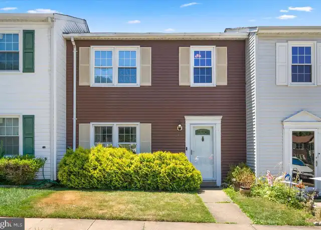 Property at 9532 Mooregate Ct, Lorton, VA, 22079, 3 beds, 2 baths, [object Object]