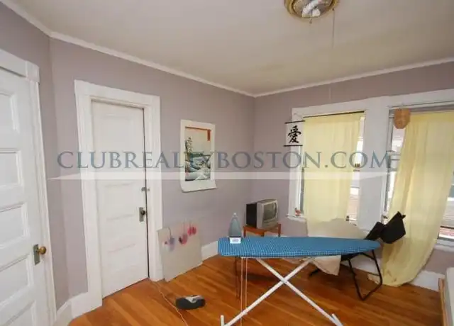 Property at 18 Quint Ave Unit 3, Boston, MA, 02134, 1 bed, 1 bath, [object Object]
