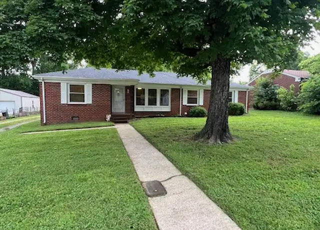 Property at 804 Spencer Ave, Gallatin, TN, 37066, 3 beds, 1 bath, [object Object]