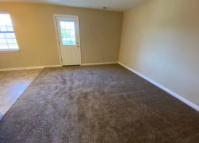 Property at 2601 Avalon Ct Apt C, Bowling Green, KY, 42103, 2 beds, 1 bath, [object Object]