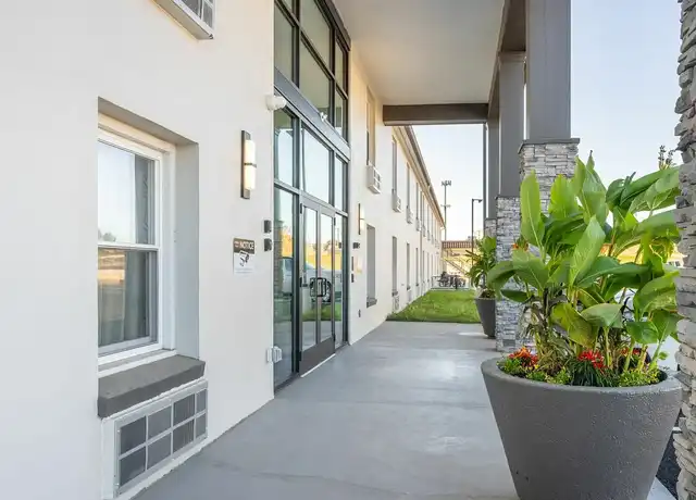 Property at Studios on Spring - 575 Spring St, Wyomissing, PA, 19610, 1 bed, 1 bath, [object Object]