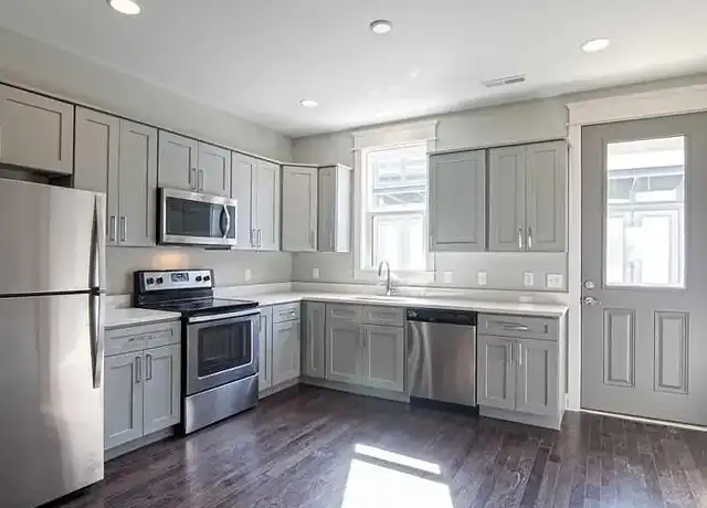 Property at Village Cameron Harbor - 726 Fulton St, Chattanooga, TN, 37402, 3 beds, 3.5 baths, [object Object]