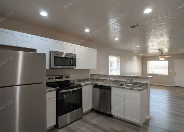 Property at 2031 Janeway St Unit J, Clovis, NM, 88101, 1 bed, 1 bath, [object Object]