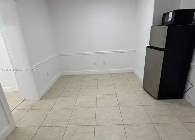 Property at 645 NW 7th Ave Unit studio -3, Homestead, FL, 33030, 1 bed, 1 bath, [object Object]