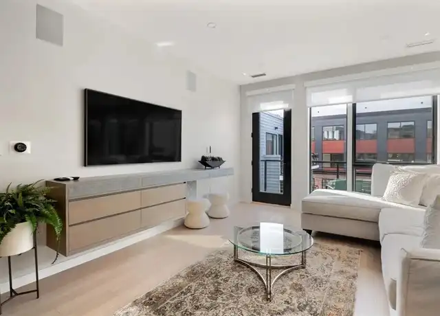 Property at 45 W 3rd St, South Boston, MA, 02127, 1 bed, 1 bath, [object Object]