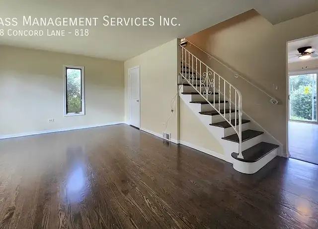 Photo of 738 Concord Ln, Barrington, IL 60010
