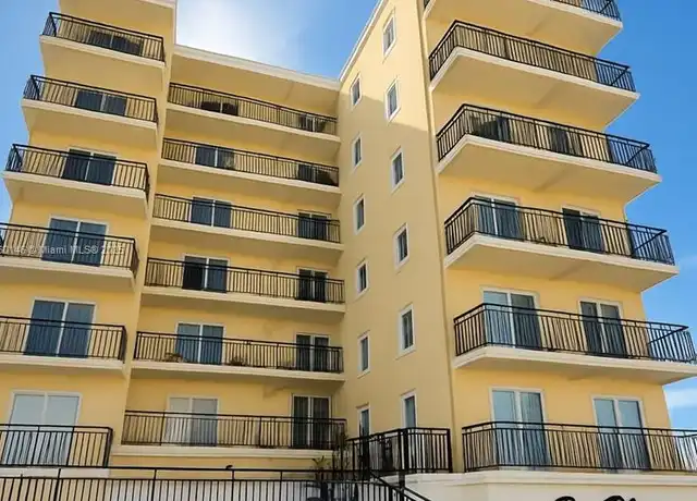 Property at 1815 N Surf Rd #502, Hollywood, FL, 33019, 1 bed, 1 bath, [object Object]
