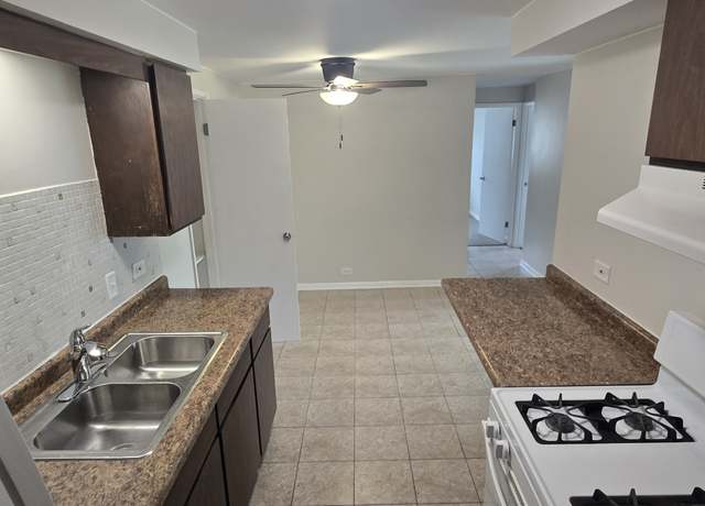 Photo of 7819 Rutherford Ave Unit 3SW, Burbank, IL 60459