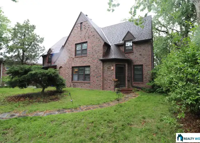 Property at 1928 F St Unit 1928, Lincoln, NE, 68510, 3 beds, 1 bath, [object Object]