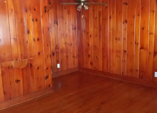 Property at 3128 Creighton Dr, Charlotte, NC, 28205, 2 beds, 1 bath, [object Object]