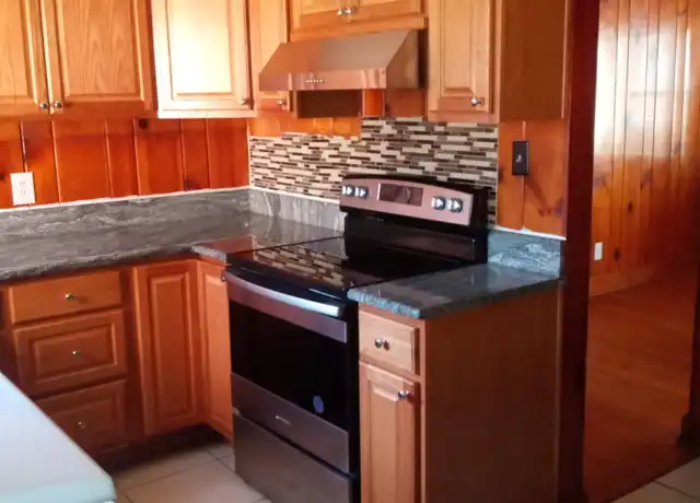 Property at 3128 Creighton Dr, Charlotte, NC, 28205, 2 beds, 1 bath, [object Object]