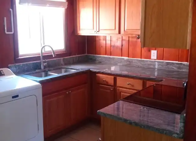 Property at 3128 Creighton Dr, Charlotte, NC, 28205, 2 beds, 1 bath, [object Object]