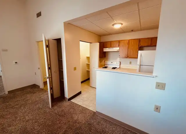 Property at 252 W College Ave Unit 214, York, PA, 17401, 1 bed, 1 bath, [object Object]