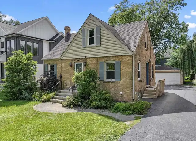 Property at 980 S Spring Rd, Elmhurst, IL, 60126, 3 beds, 2 baths, [object Object]