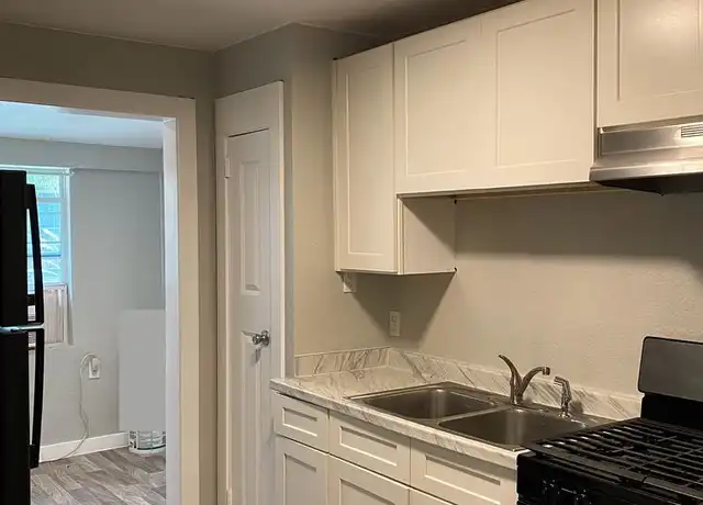 Property at 602 Lovett Ave Unit 4, San Antonio, TX, 78211, 1 bed, 1 bath, [object Object]