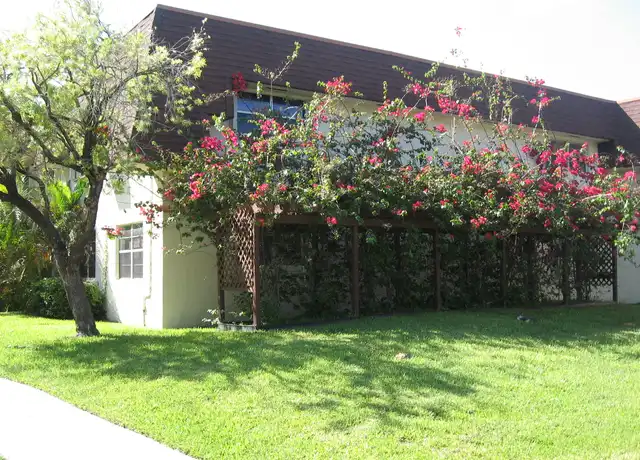 Property at 9105 SW 137th Ter Unit G, Miami, FL, 33176, 1 bed, 1 bath, [object Object]